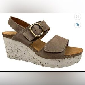 NWOT OTBT Made In Portugal Women's Wedge Leather Sandals